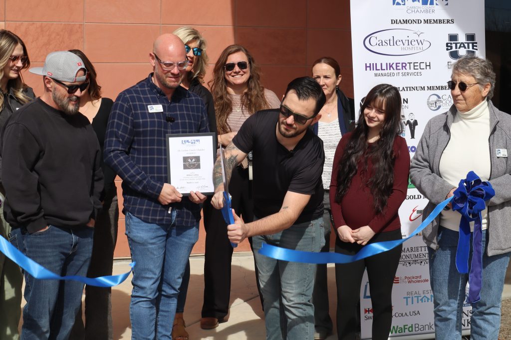 ‘More in the business of helping people than I am fixing cars’: Silent Garage LLC celebrates Chamber of Commerce membership with ribbon-cutting