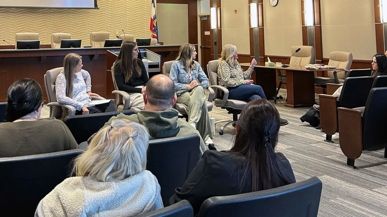 26_usue_ela-economics_ust