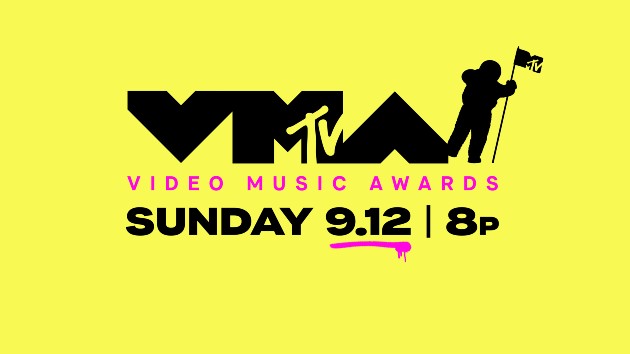 Machine Gun Kelly, Lorde performing at 