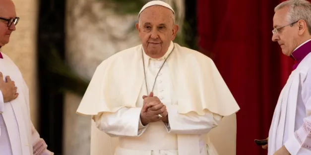 Vatican announces that Pope Francis has bilateral pneumonia