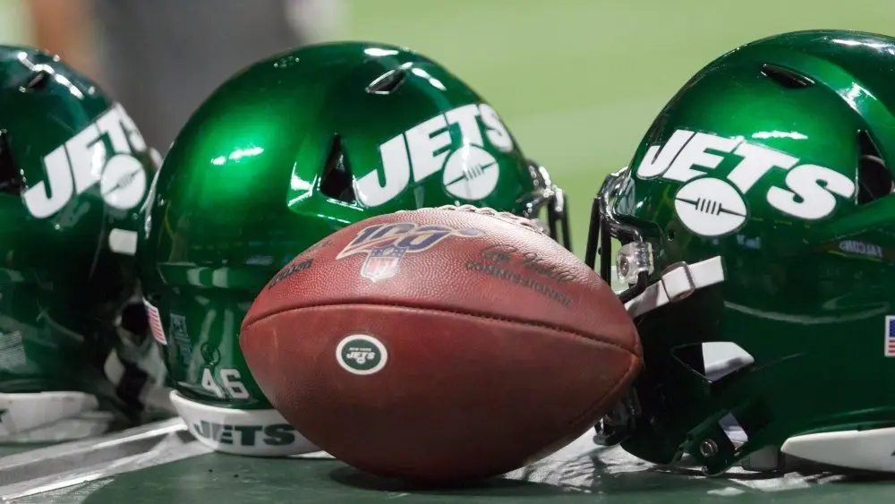 New York Jets Helmet - week #3 of the 2019 NFL Pre-Season Game Atlanta Falcons Host the New York Jets on Thursday August 15th 2019 at the Mercedes Benz Stadium in Atlanta Georgia USA