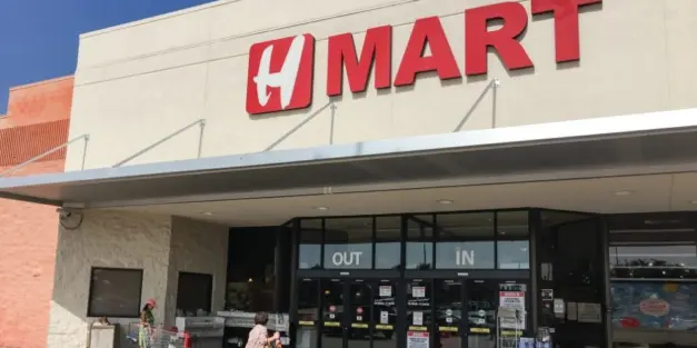 Suspect in custody in shooting that killed 2, injured 3 at Koreatown shopping center in Carrollton, Texas