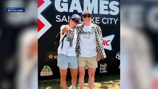 brittany-bowe-hilary-knight-699602d73f4c0432507