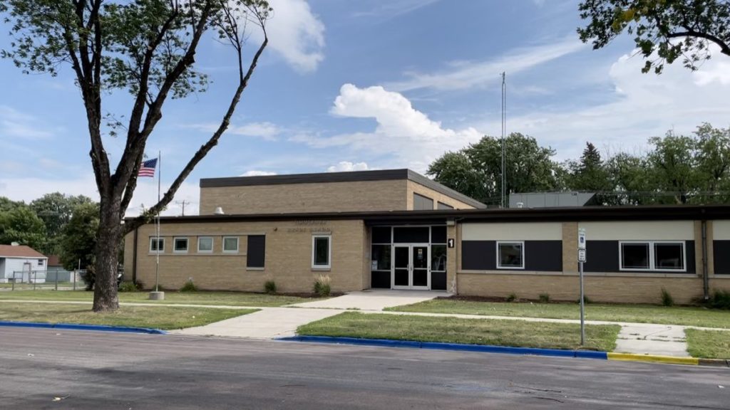 Zimmerman Elementary School Relocates After Finding Mold | KBMWNews