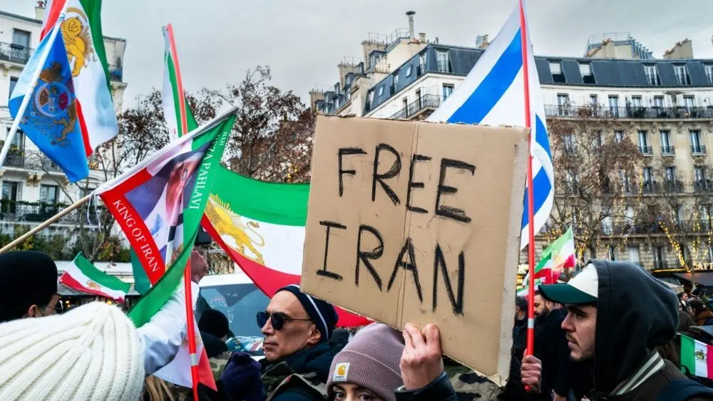 shutterstock_2725019085-17170 Demonstration in support of the popular uprising in Iran in the streets of Paris Paris^ France^ Europe^ January 11 2026