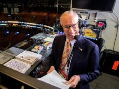 nbc-hockey-play-by-play-announcer-mike-emrick