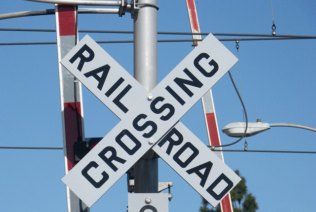 traincrossing-png