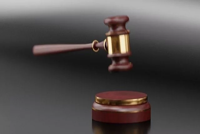 gavel-resized_640-1-jpg-12