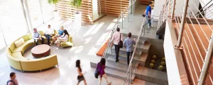 reception-area-of-modern-office-building-with-people-2