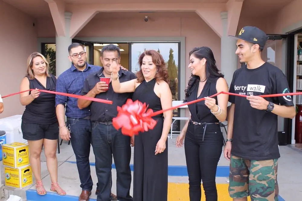 outside Vanny's Hair & Spa
