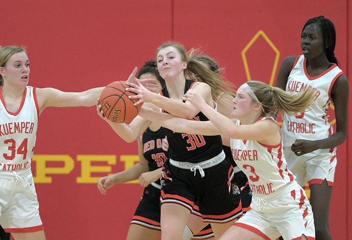 Kuemper and Glidden Ralston Girls Roll to Wins on Monday - Vimarsana News