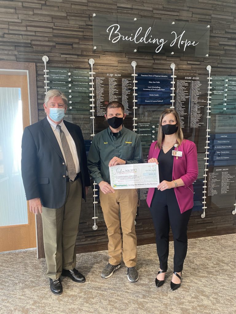 Carroll Bomgaars Presents Proceeds From October Ladies Night To St. Anthony Cancer Center - Vimarsana News
