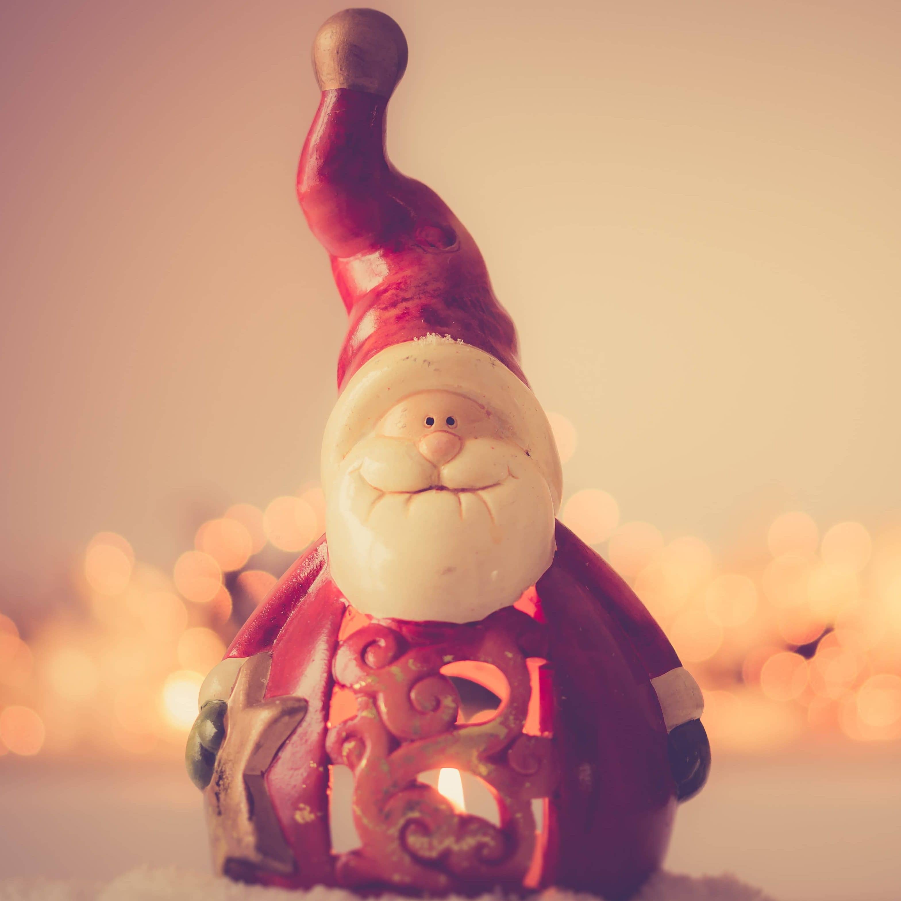 santa-figurine