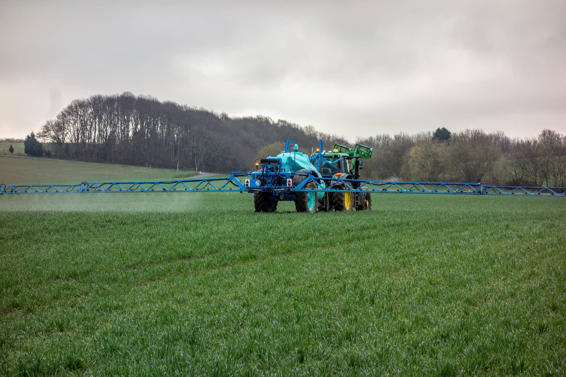 tractor-4217686_1920-jpg