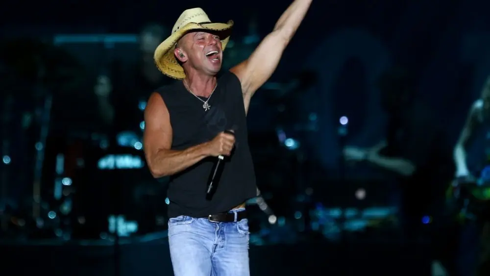 Kenny Chesney performs onstage at the Runaway Country Music Fest at Osceola Heritage Park on March 19^ 2016 in Kissimmee^ Florida.