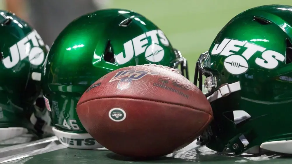 New York Jets Helmet - week #3 of the 2019 NFL Pre-Season Game Atlanta Falcons Host the New York Jets on Thursday August 15th 2019 at the Mercedes Benz Stadium in Atlanta Georgia USA