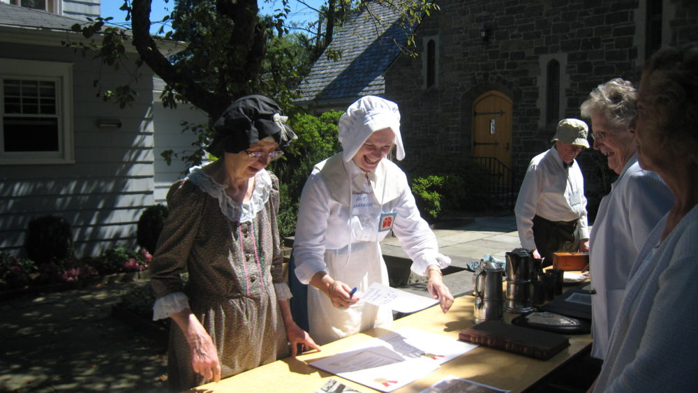 colonial-garb