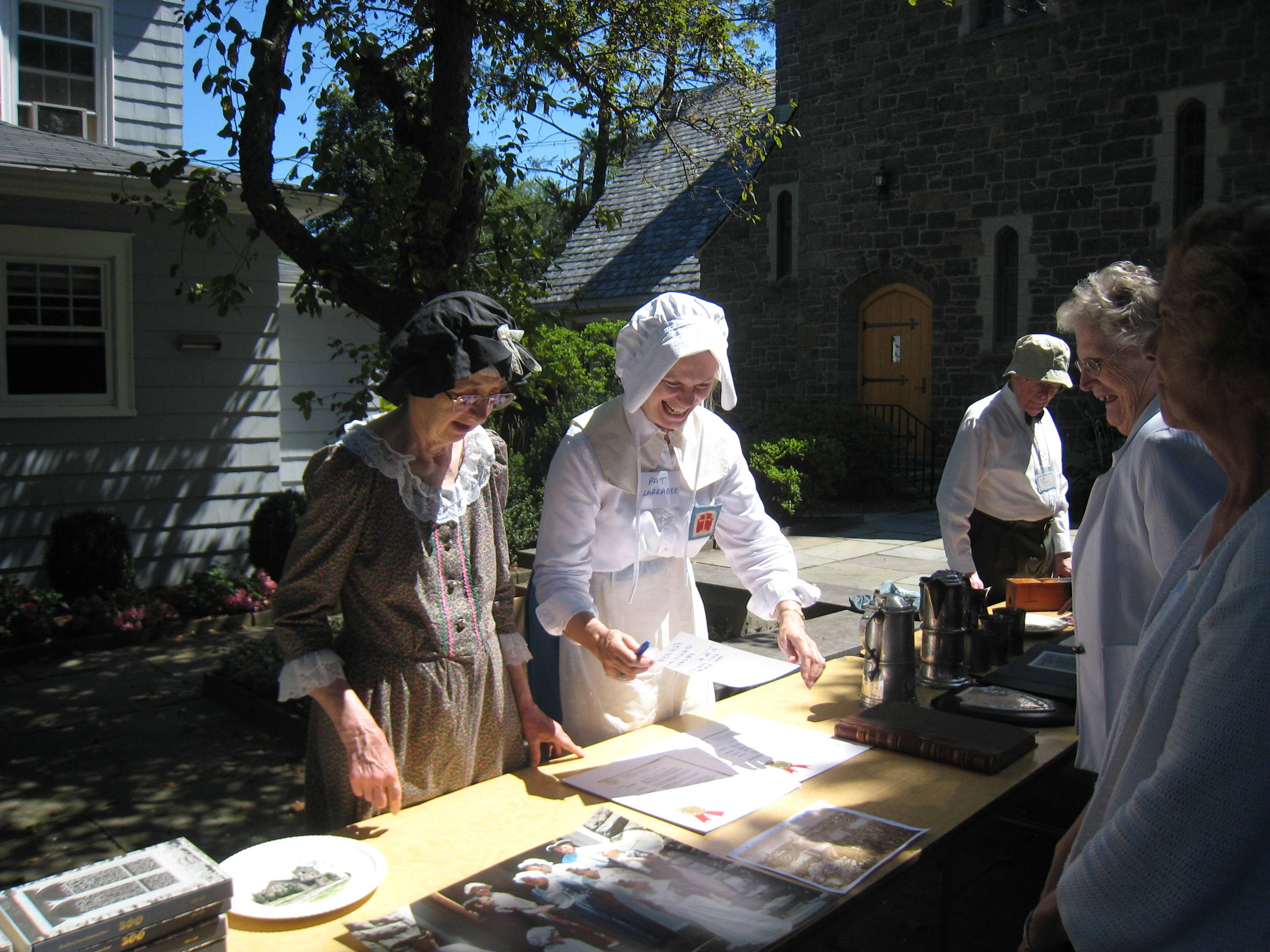 colonial-garb