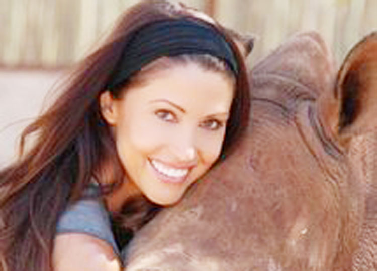 shannon-elizabeth-rhino-fi