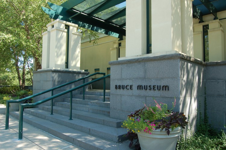 bruce-museum-front-flowers