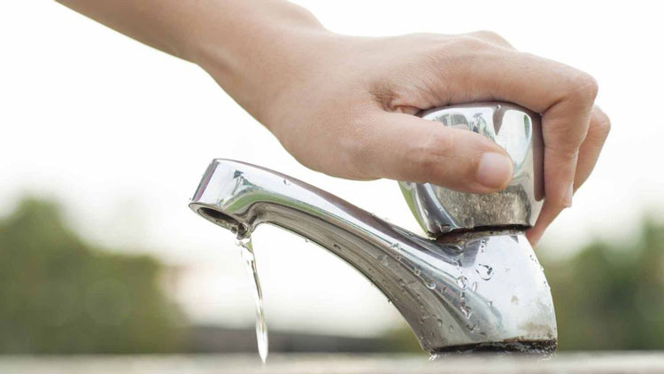 saving-water-faucet