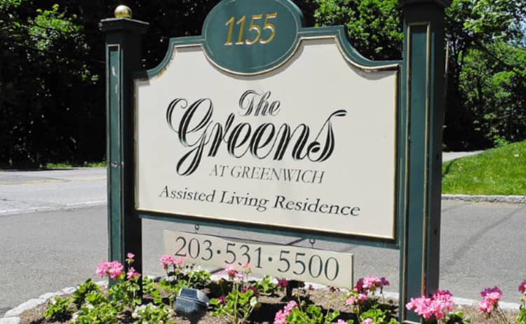the-greens-at-greenwich-sign