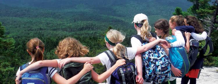 girls-hiking-hedgehog-mountain