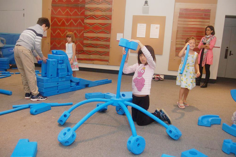 bruce-museum-imagination-playground-block-play