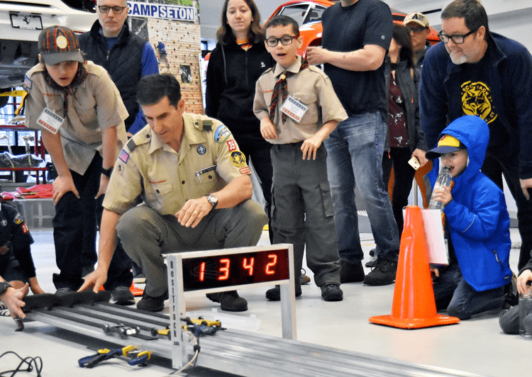 adult-pinewood-derby-race-2