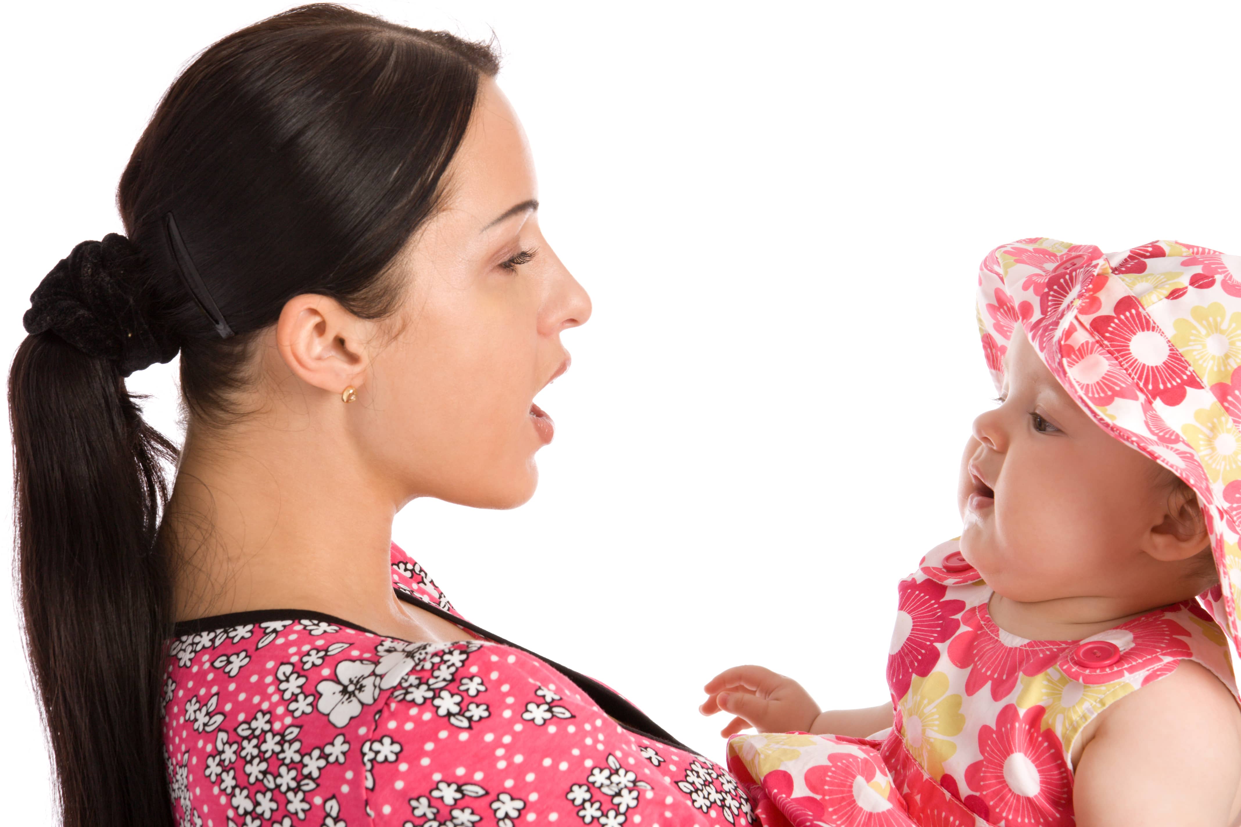 ayoungmotherteacheshisdaughtertospeak