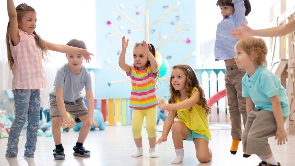 preschoolchildrengroupindaycarecentre-activegamesfor