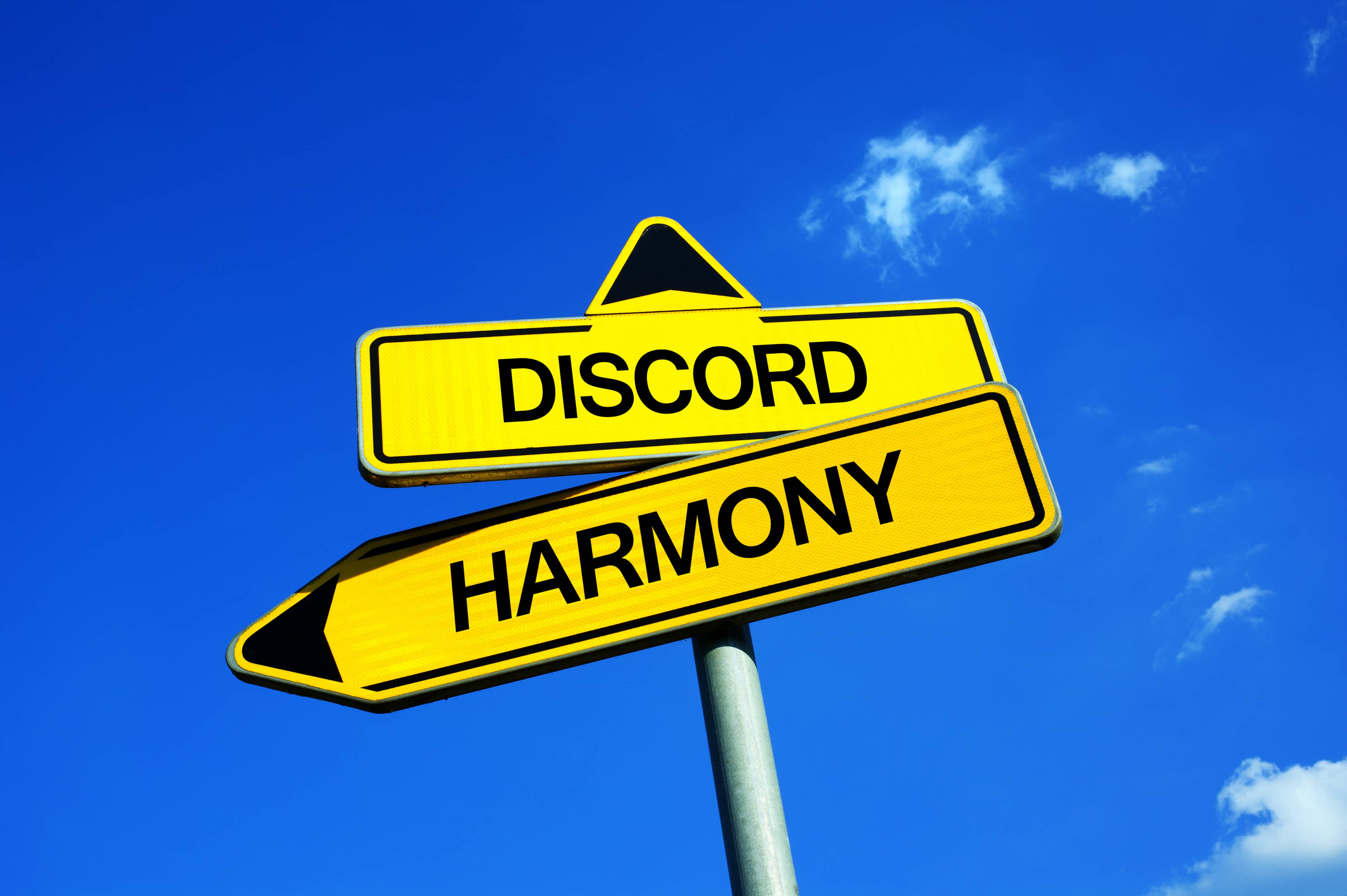 discordvsharmony-trafficsignwithtwooptions