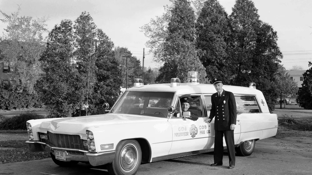 1-cos-cob-ambulance-circa-1960-ed