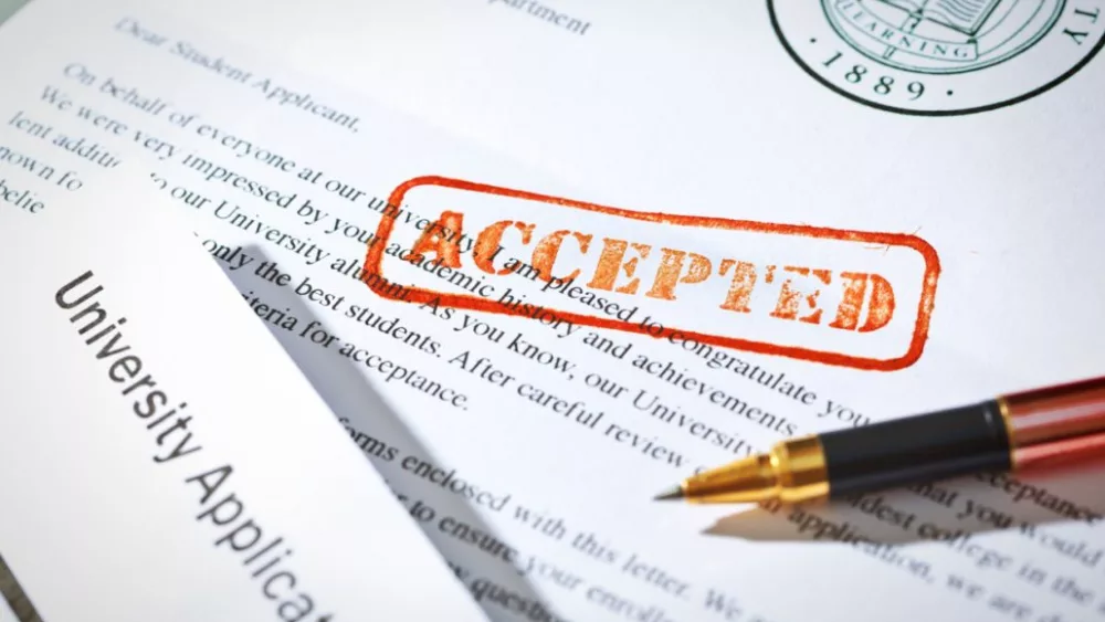 college-admissions-acceptance-letter