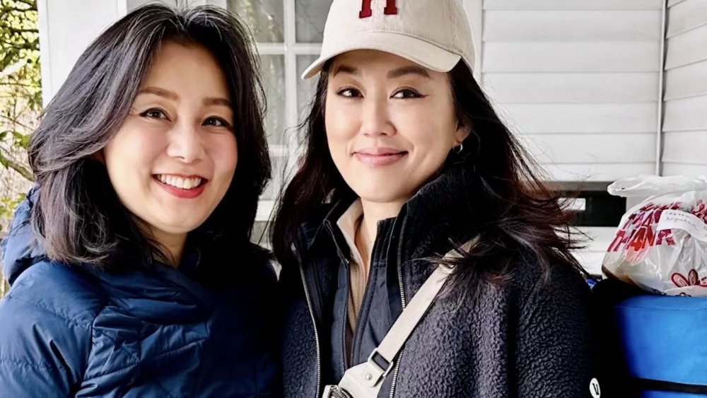 meals-on-wheels-volunteers-sharon-lee-and-ryeo-jin-kang
