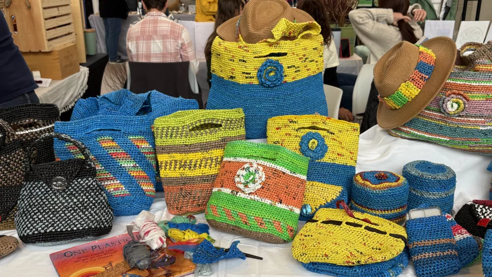 3-plastic-yarn-baskets