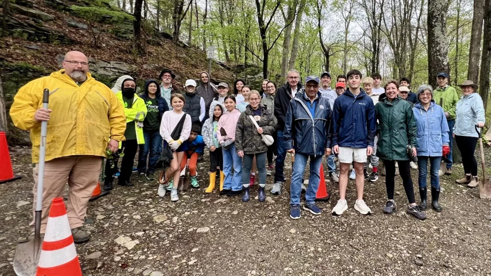 mianus-river-park-earth-day-beautification-2