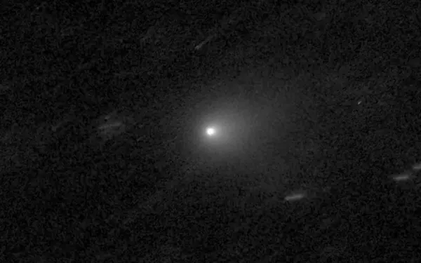 3i-atlas_hubble_2025-07-21_4-frame_median_stack-2
