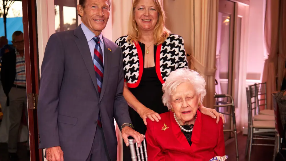 at-home-in-greenwich-honors-diane-garrett