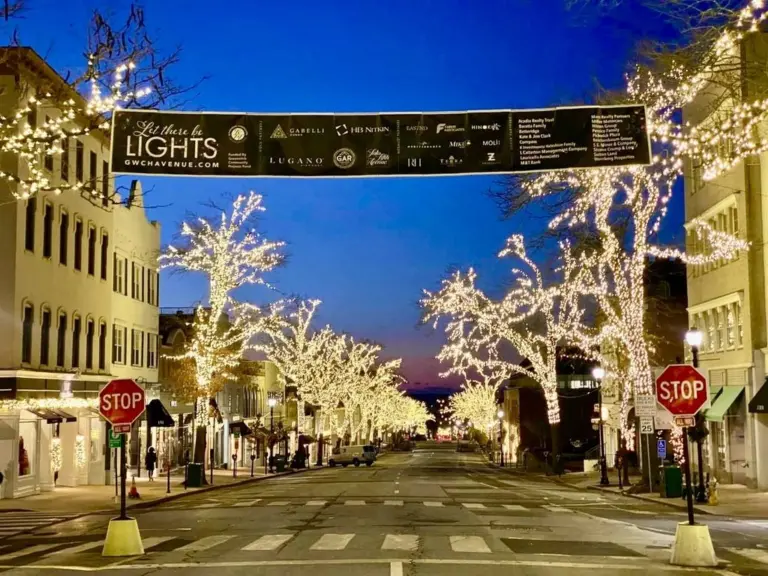 holiday-lights-brighten-greenwich-streets