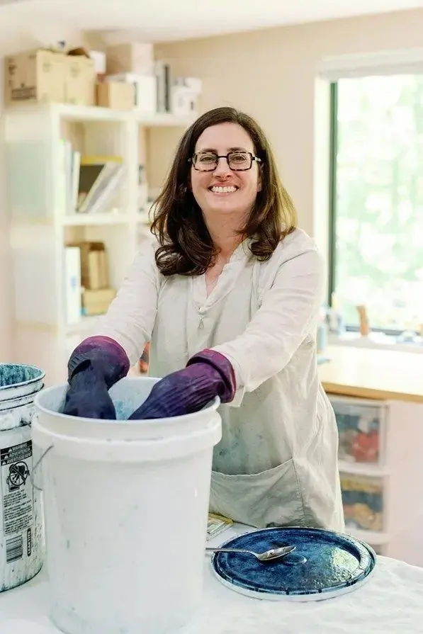 lauraberkowitzgilbert_dipping_indigo_vat