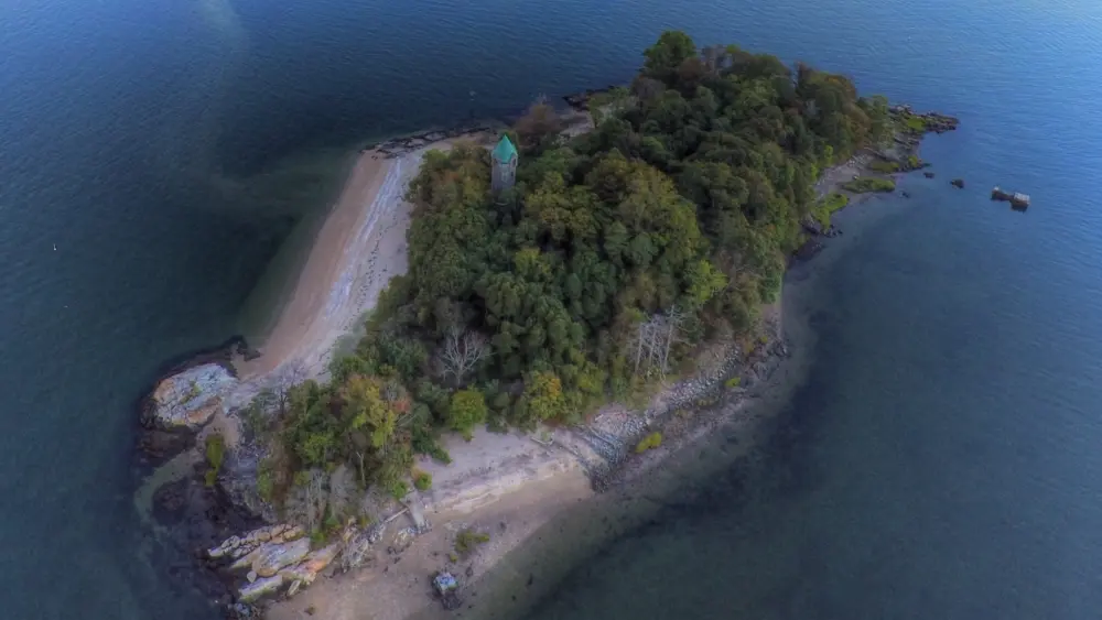 shell-island-drone-photo-cropped