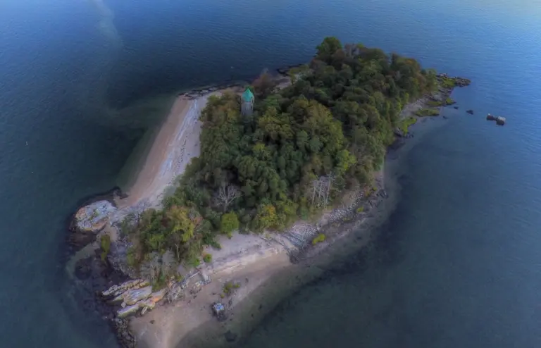 shell-island-drone-photo-cropped