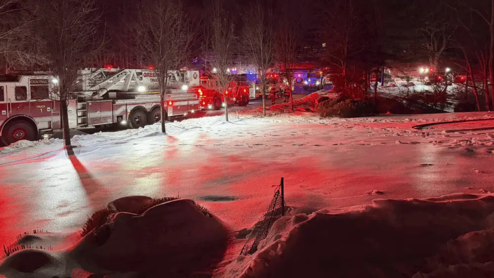firefighters-quickly-control-old-stone-bridge-fire