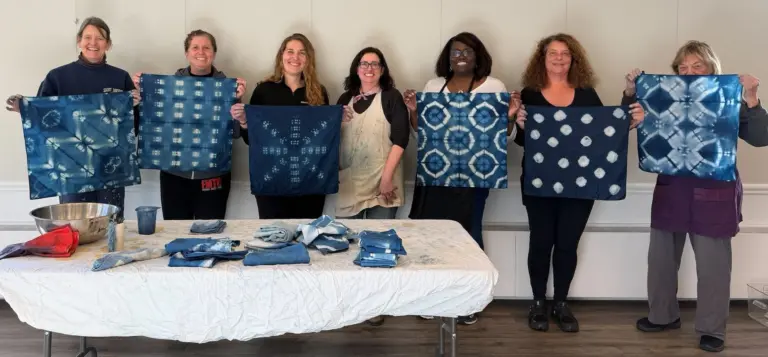 2-laura-and-class-43c2329d-c913-4915-bf02-60ef54b744b51