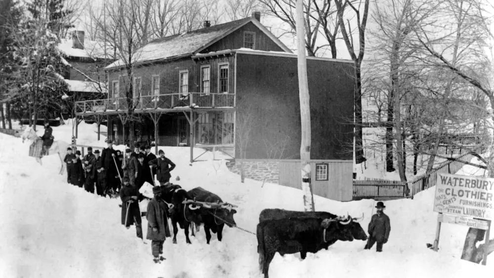 1-oxen-ave-blizzard-1888-2