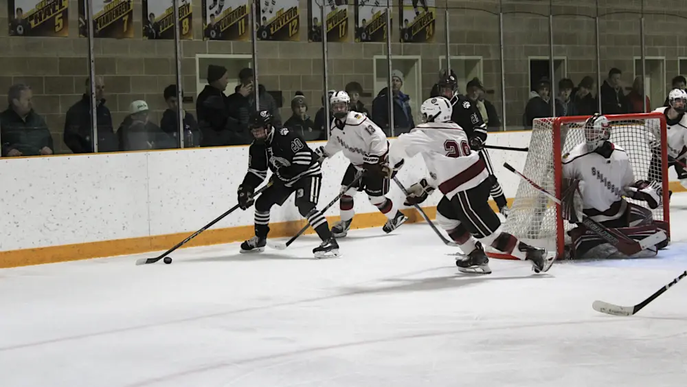 brunswick-skates-toward-playoffs