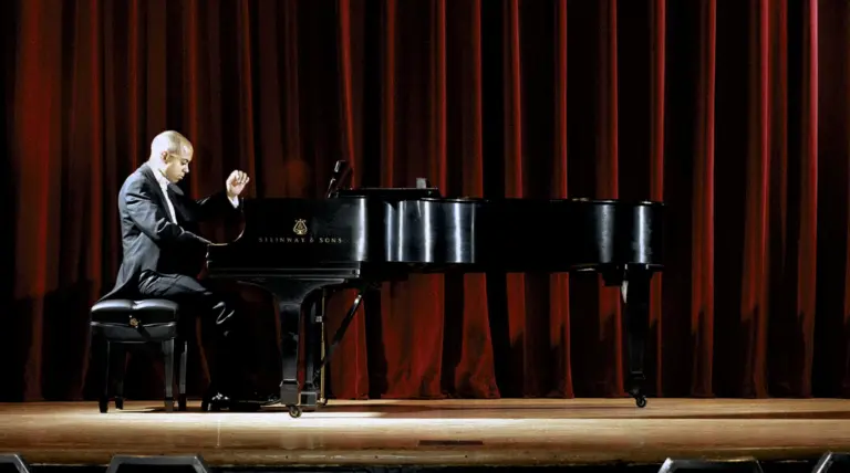 stewart-goodyear-brings-virtuosity-and-vision-to-the-greenwich-symphony-stage