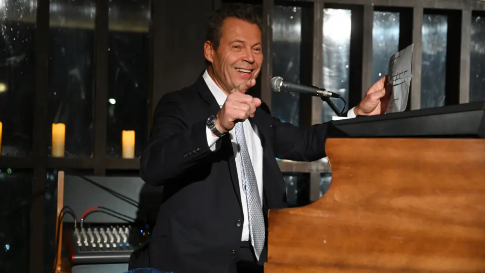 1-blech-in-chapel-fakgut6w