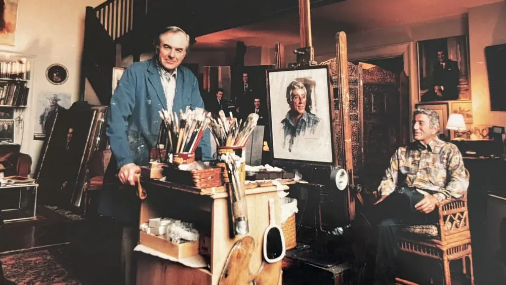 Portrait Painter Everett Raymond Kinstler Portrait painter Everett Raymond Kinstler and friend Tony Bennett in his studio at the National Arts Club in Manhattan. Photo by Joe Standart, 1995.